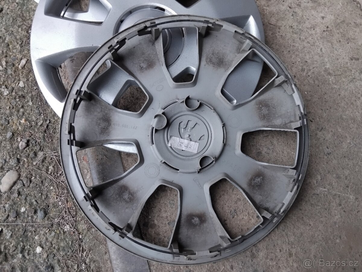 Prodám kryty kol Škoda R14 - 2