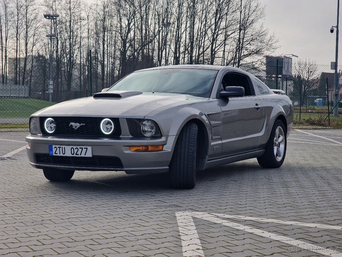 Mustang 4.6 V8 GT premium - 2