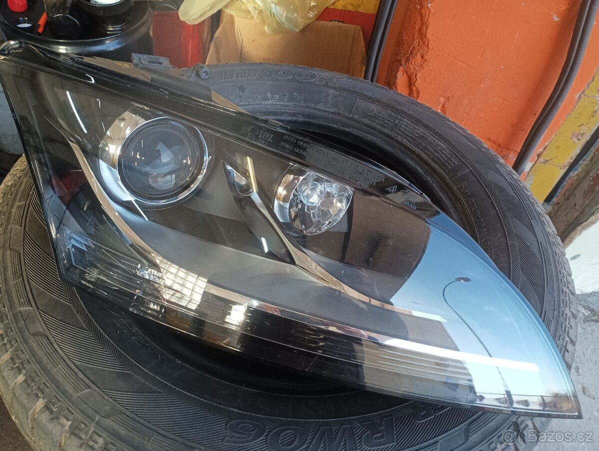 Audí TT 8J xenony - 2