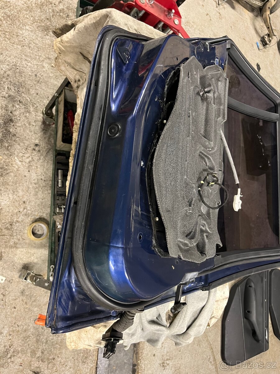 Levé zadní dveře bmw e46 touring - 2