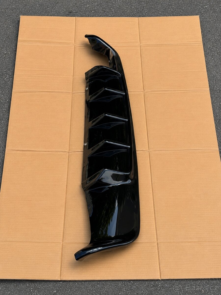 BMW E60 E61 Difuzor zadního nárazníku – Černý lesk - 2