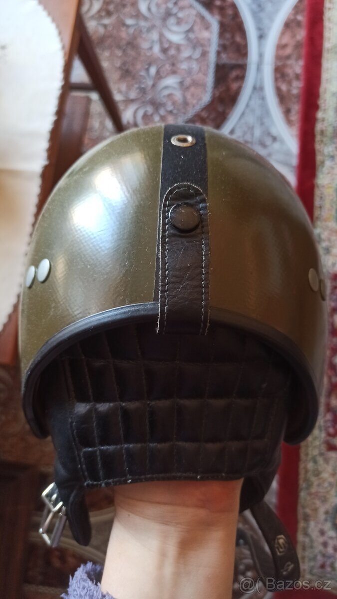Retro helma - 2