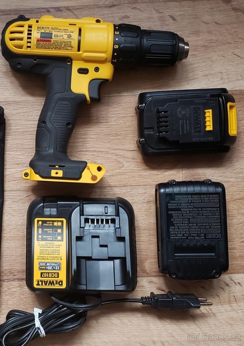 Dewalt aku vrtačka/šroubovák 20V - 2