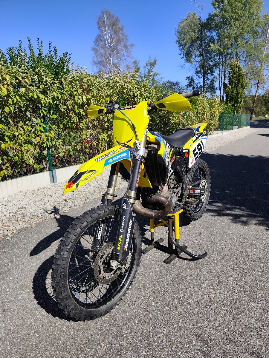 SUZUKI RM 250 - 2