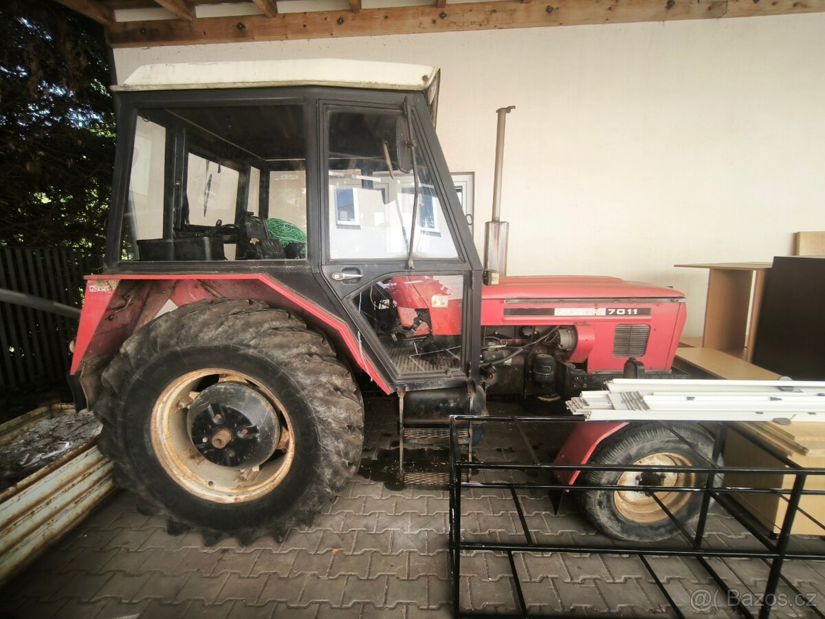 Traktor Zetor 7011 + 2 vlečky - 2