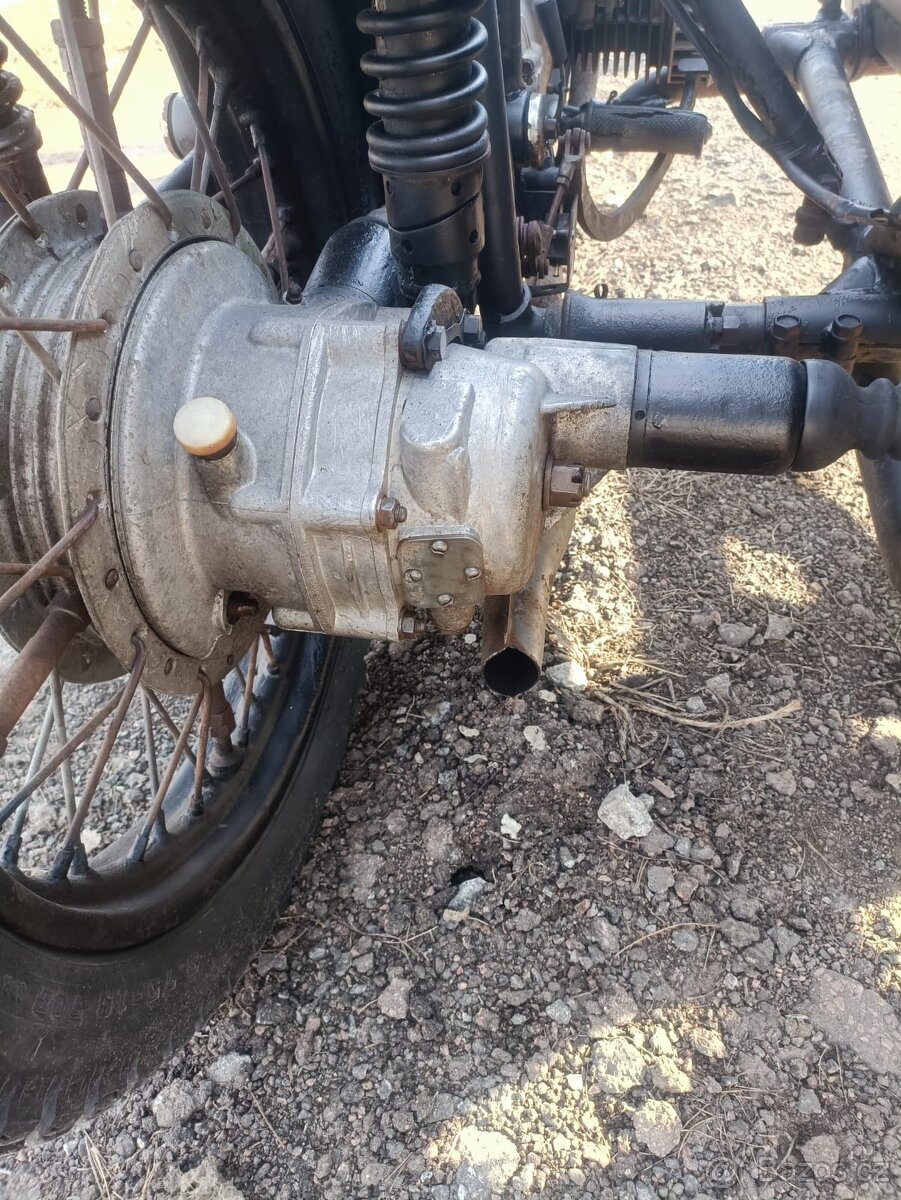 Dněpr,Ural Mt12 s náhonem sidecaru - 2