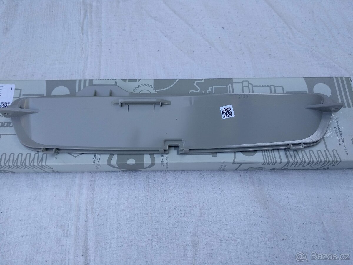 MERCEDES TŘÍDA B w246 TŘETÍ BRZDOVÉ SVĚTLO NOVÉ - 2