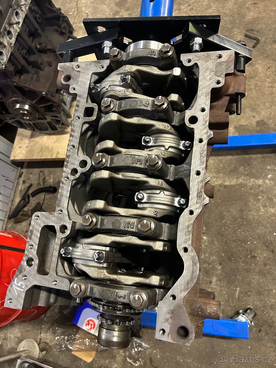 Skladem - repasovaný motor 2.2 tdci / 2.2 jtd / 2.2 hdi - 2