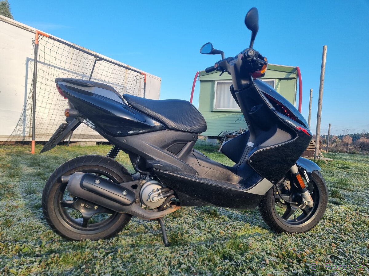 Skútr YAMAHA AEROX R YQ 50 - 2