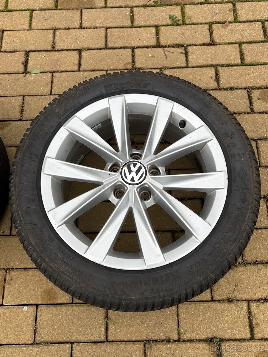 Originál ALU kola VW R17 zimní pneu 225/50 R17 - 2