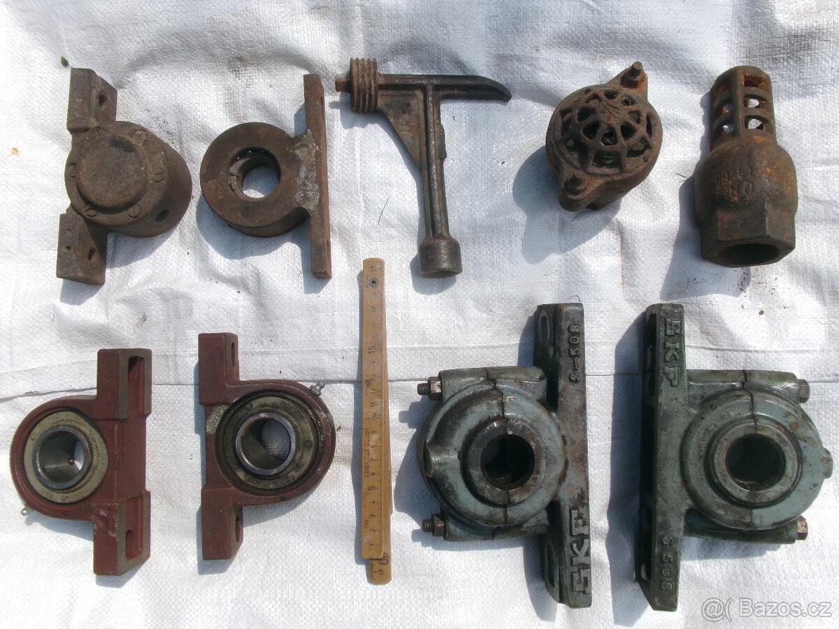 prodám různé hřídele, železné a dřevěné kolečka..... Železné - 2