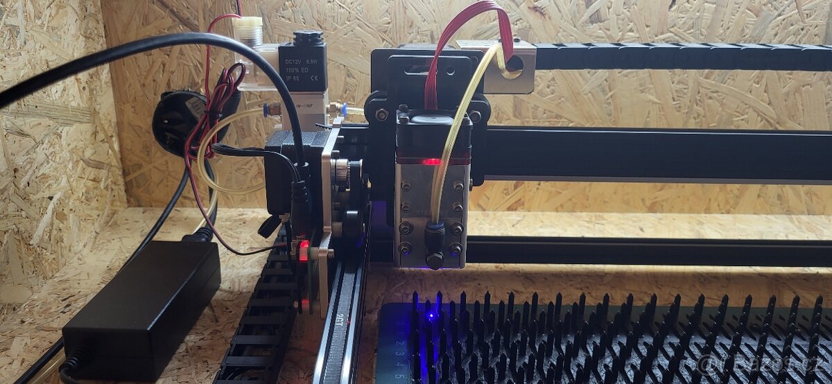 Laser Neje 3 Max s kompletním vybavením a boxem - 2