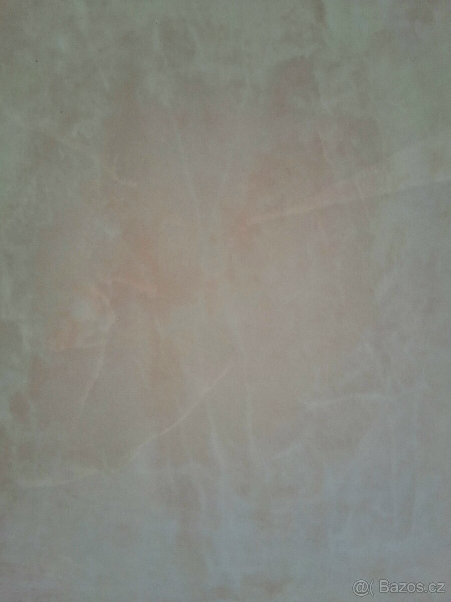 Obkladačy. Vysoký lesk. 34 x 56 cm. 31 kusů. - 2