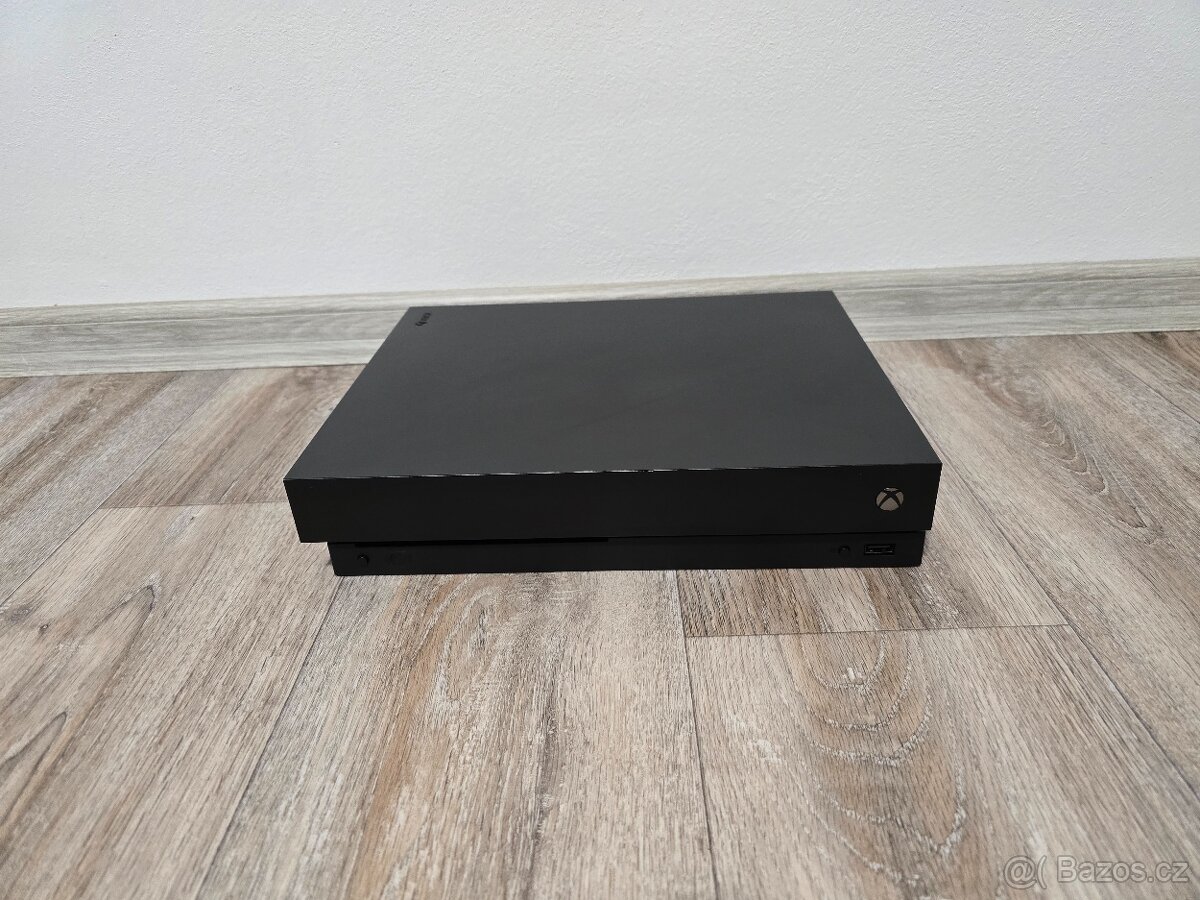 Herní konzole Microsoft Xbox One X 1TB - 2