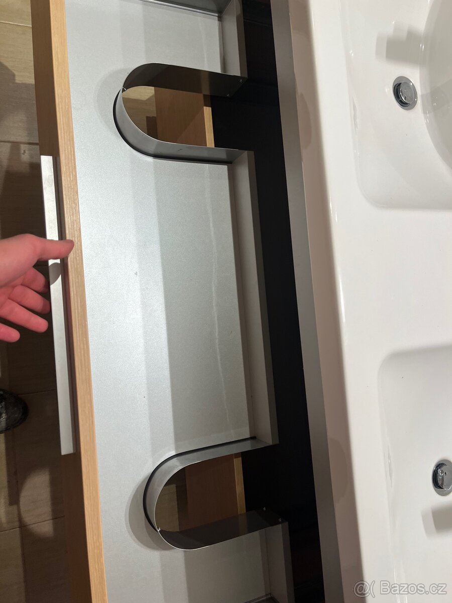 Umyvadlo ze skříně - 2