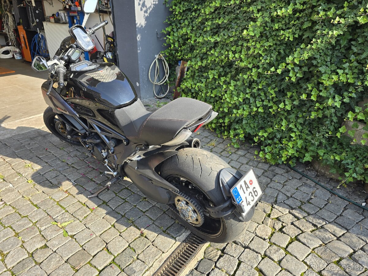 Ducati Diavel - 2
