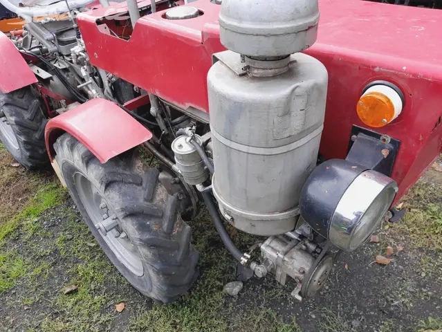Prodám malotraktor TZ-4K-14 4x4 - 2