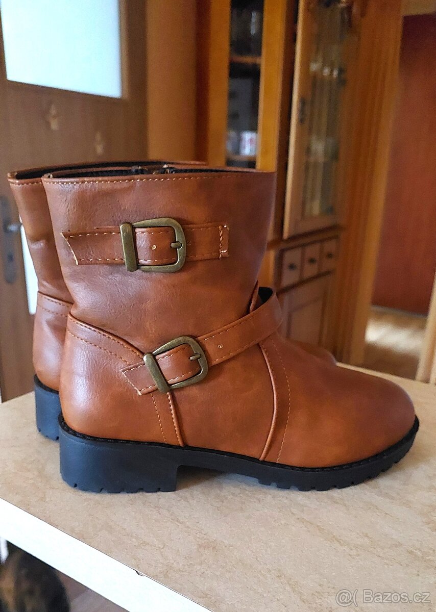 Nové hnědé boty č.36 - 2