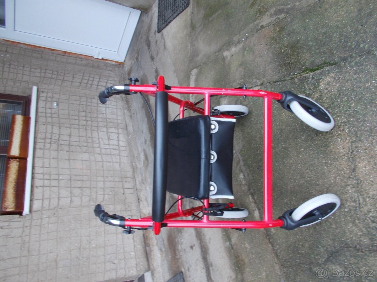 invalidní chodítko - 2