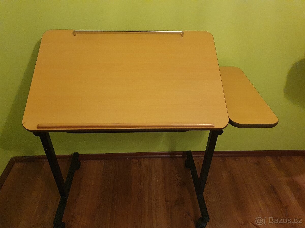 stolek k polohovací posteli - 2