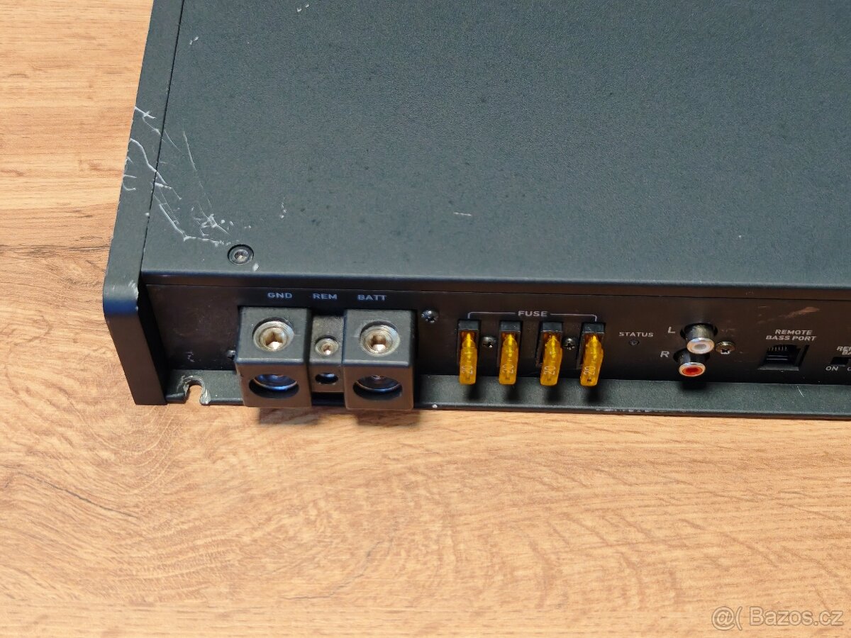 Zesilovač do auta Helix E10 - 2