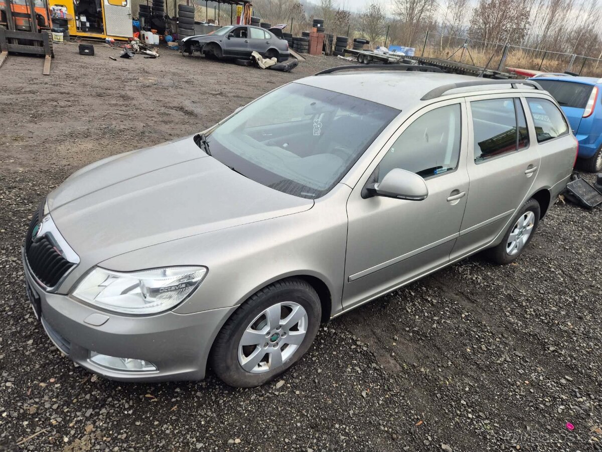 Blatniky a kapota Škoda Octavia 2 facelift 9202/LF8H/4K4K - 2