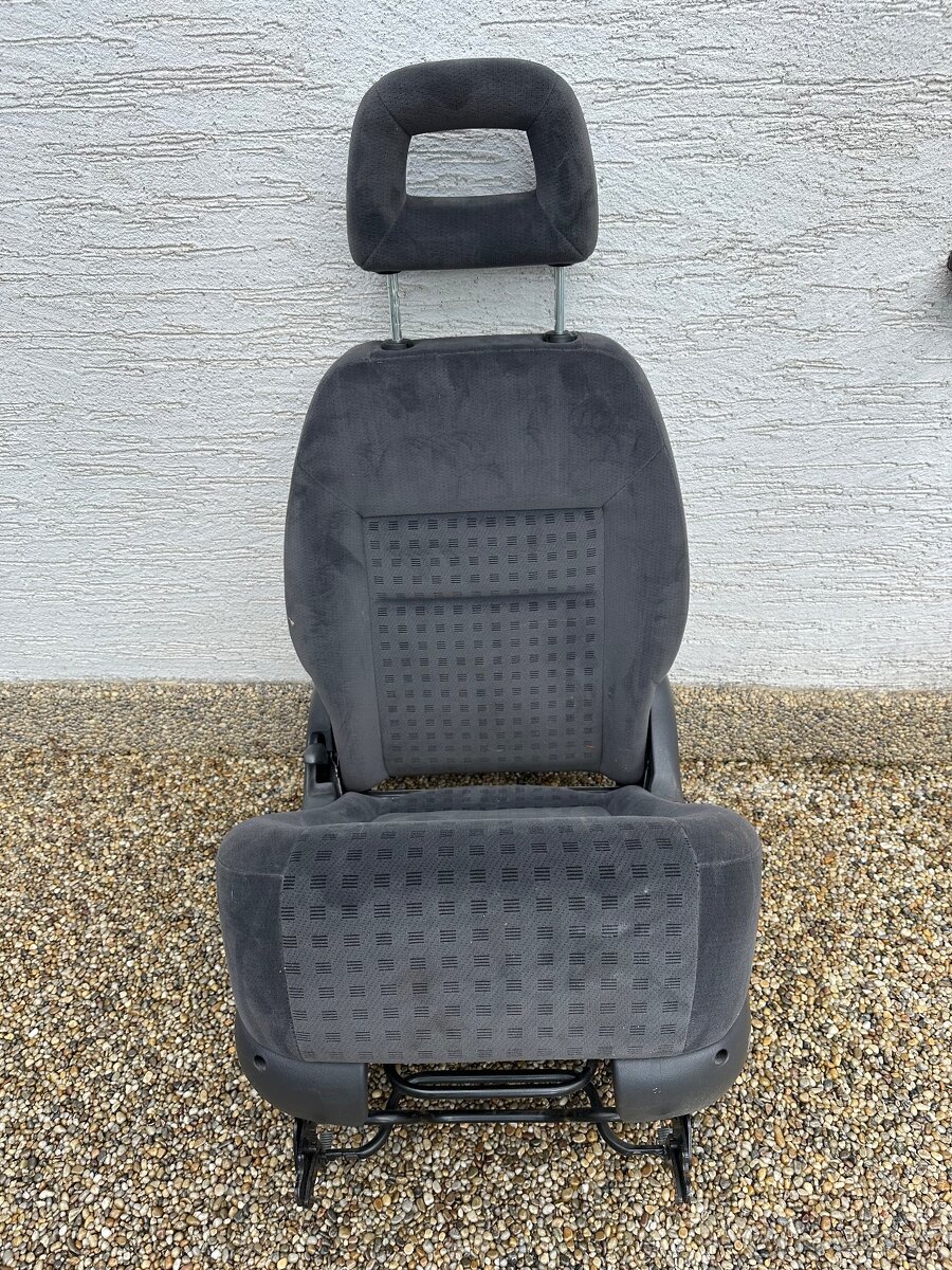 Sedačka VW Sharan - 2