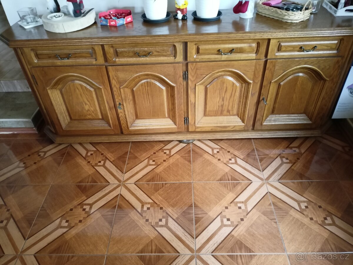Obývací nábytek a sedačka - 2