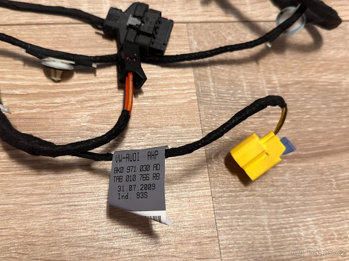Audi A4 B8 kabeláž předních dveří 8K0971030AD - 2