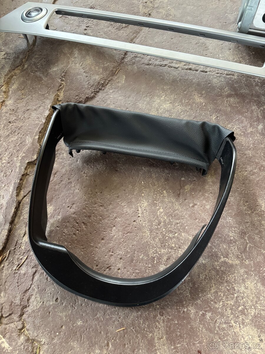 díly interiéru bmw e90 - 2