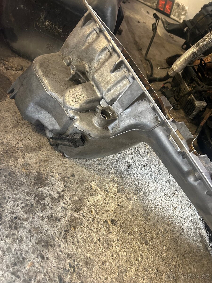 Vana motoru M50B25 původ BMW e34 - 2
