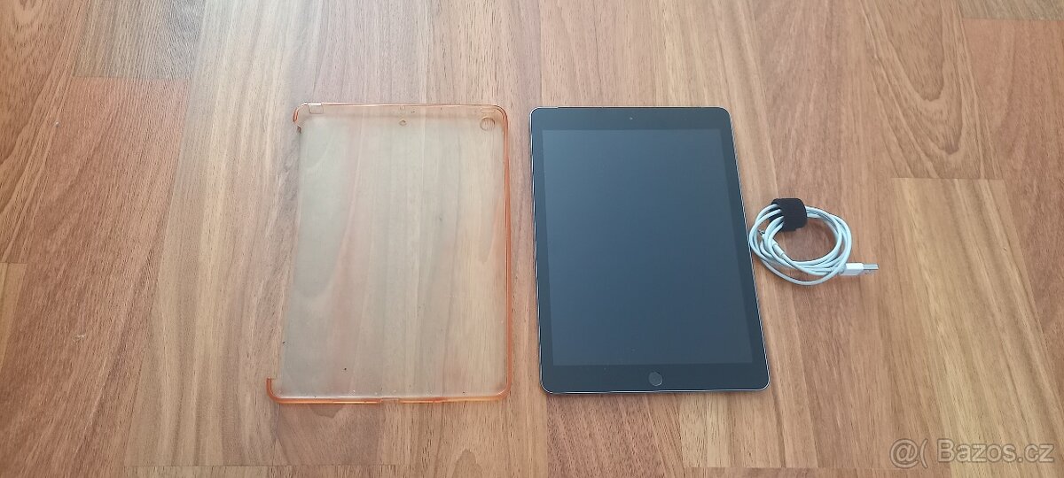 Prodám Apple Ipad 6.generace 32GB - 2