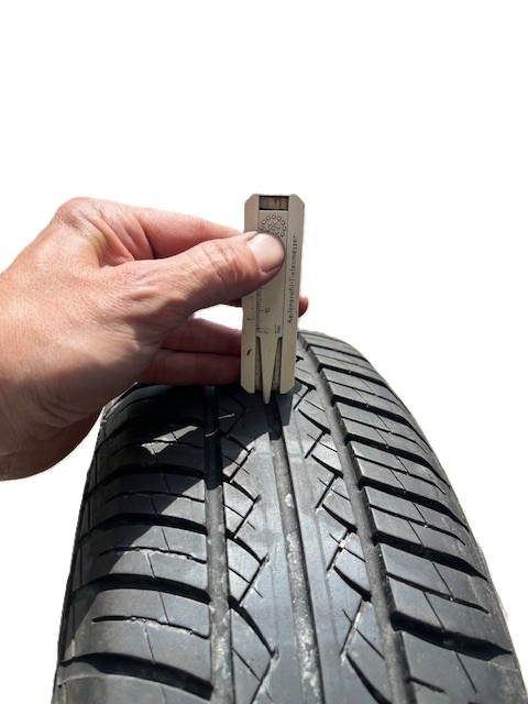 pneu Barum 175/70R13 82T - 2