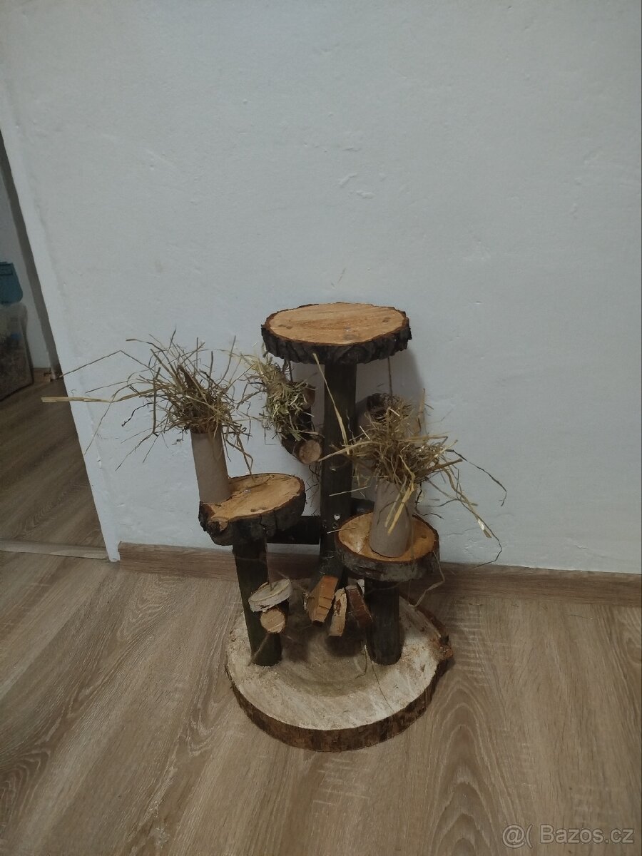 Strom pro činčily/ osmáky - 2