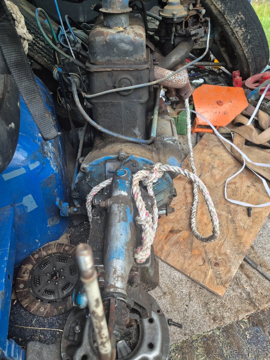 Škoda 1203 motor - 2