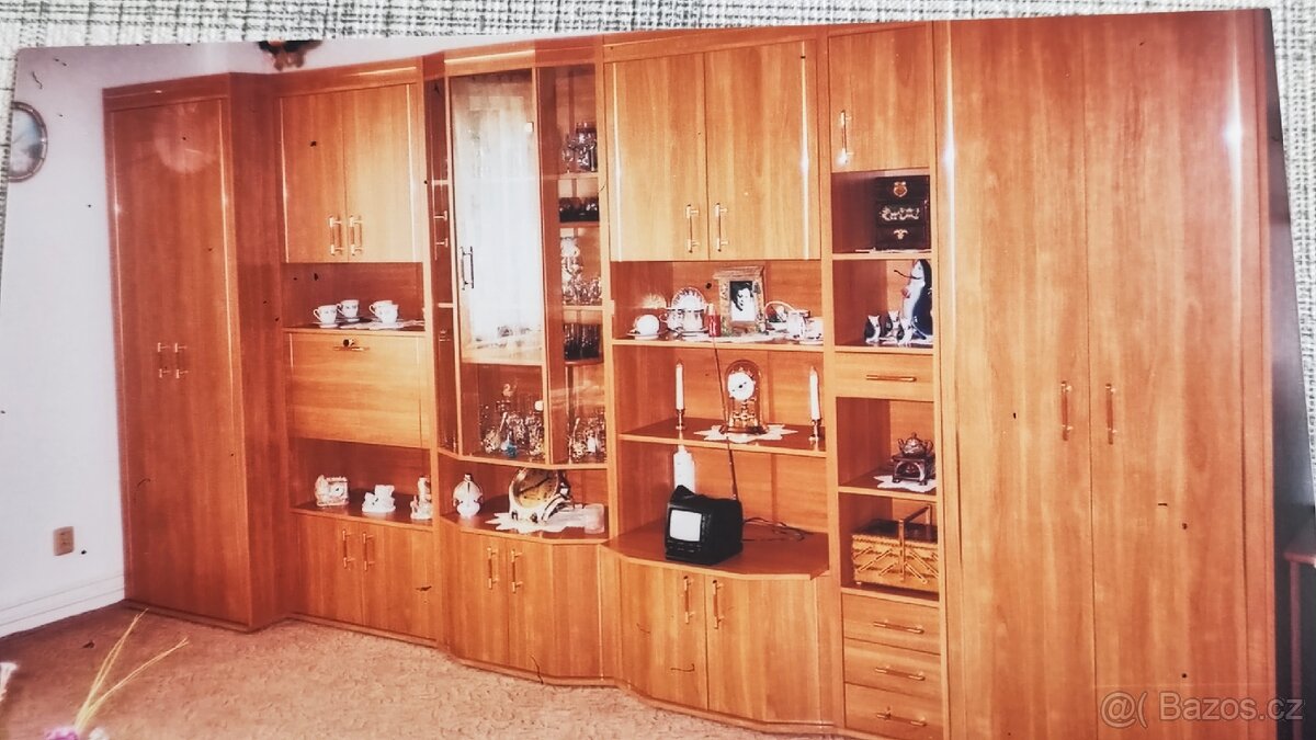 Prodám sektorovou obývací stěnu. - 2