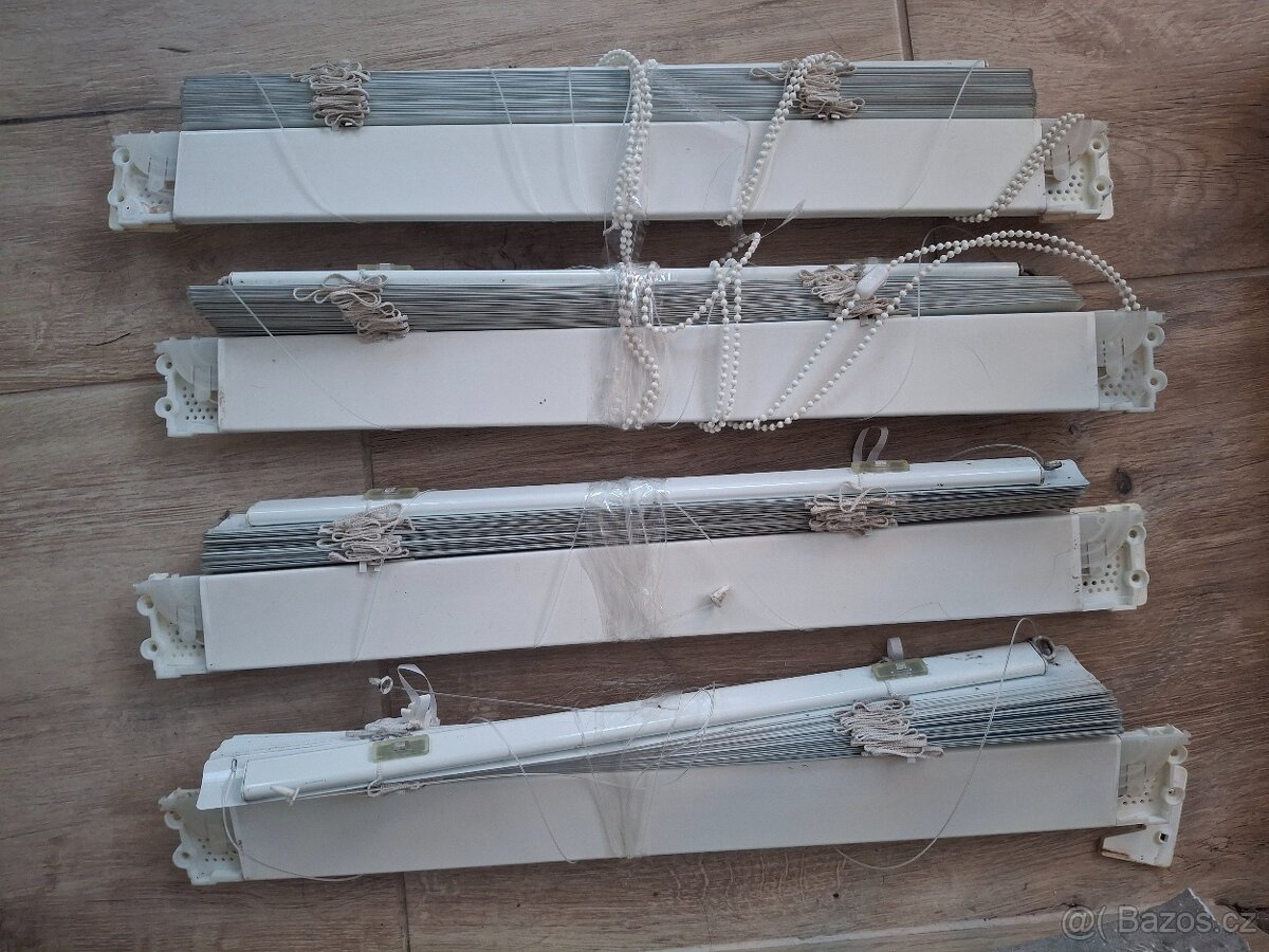 Demontované žaluzie asi 11ks různé druhy - 2