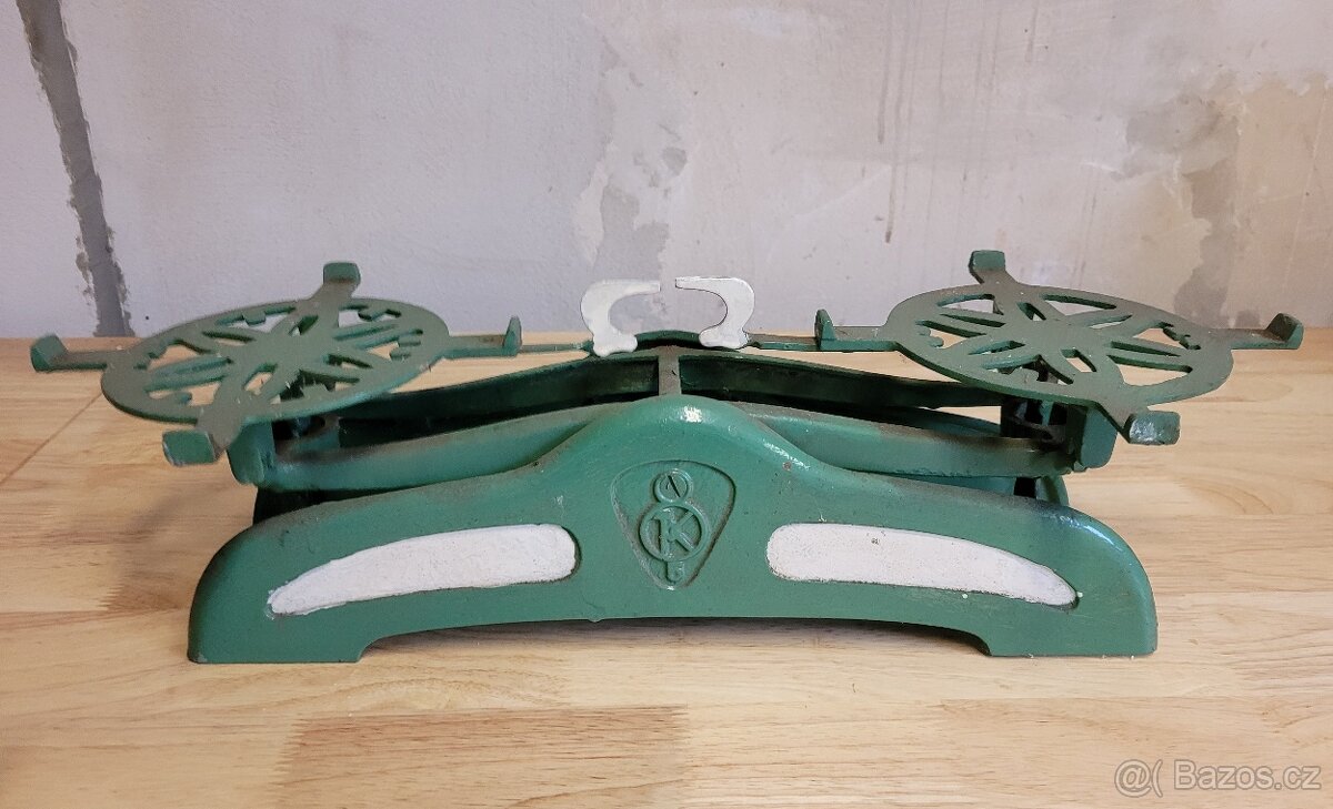 Starožitná kuchyňská litinová váha - krásná dekorace - 2