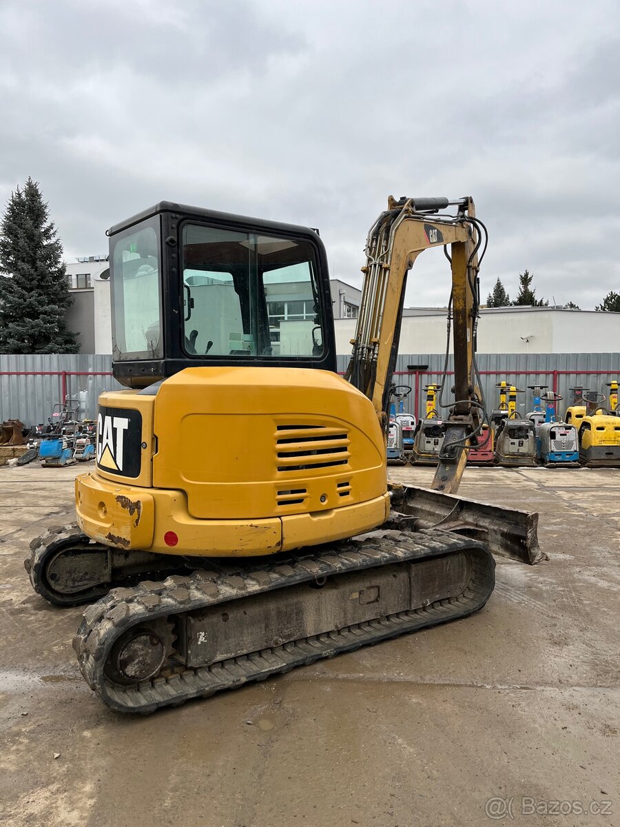 Pásový bagr CATERPILLAR CAT 305C - 2