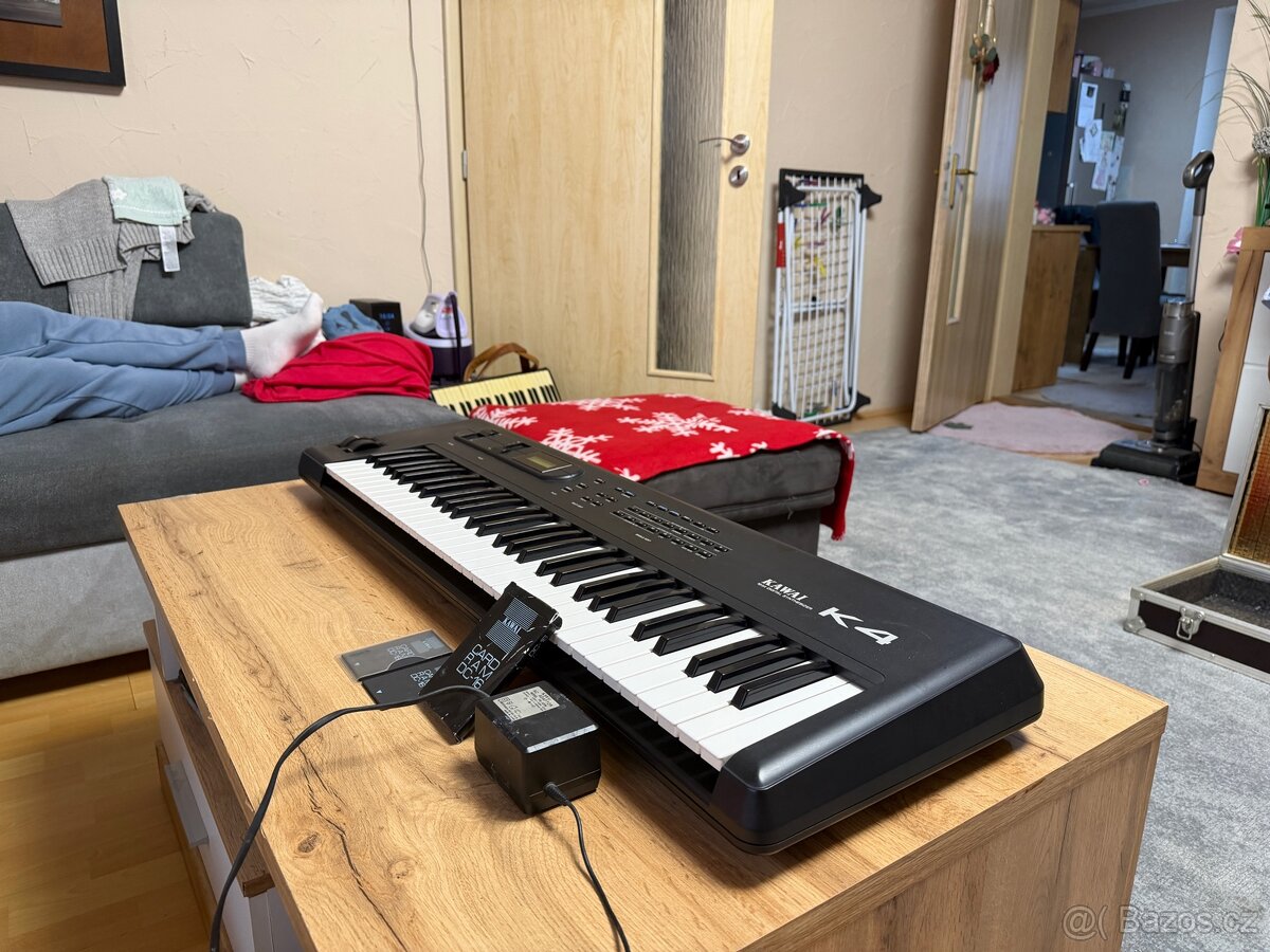 KAWAI K4 - 2