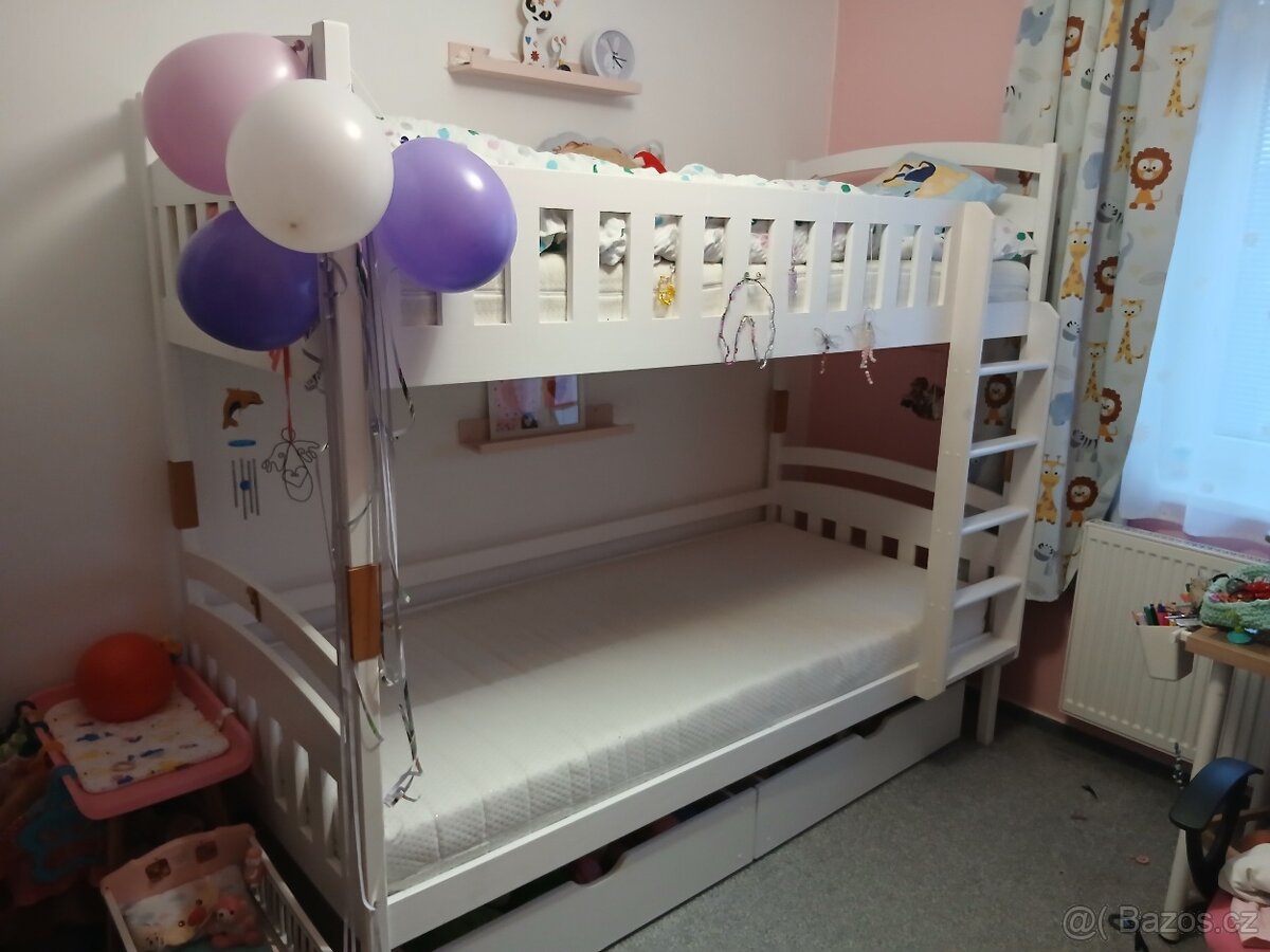 Patrova postel, případně 2x samostatná - 2