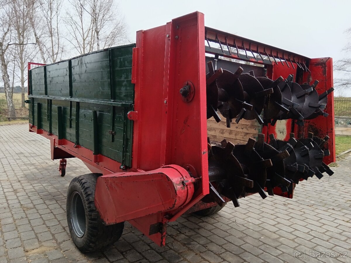 Rozmetadlo hnoje 6,5t - 2