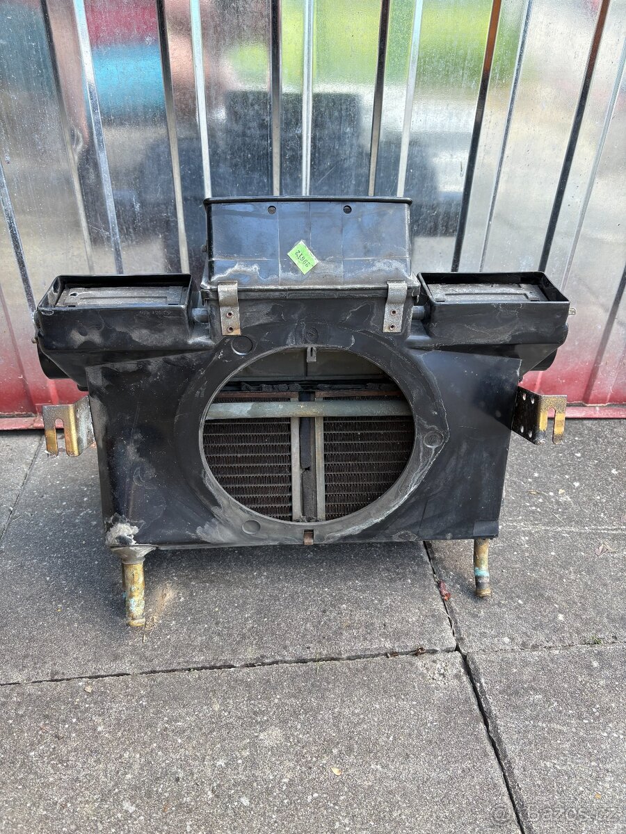 Mercedes W114/115 Topení - 2