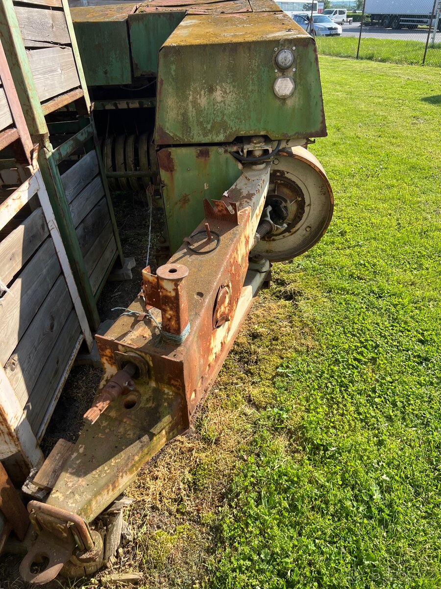 Lis na hranaté balíky fortschritt 454 - 2