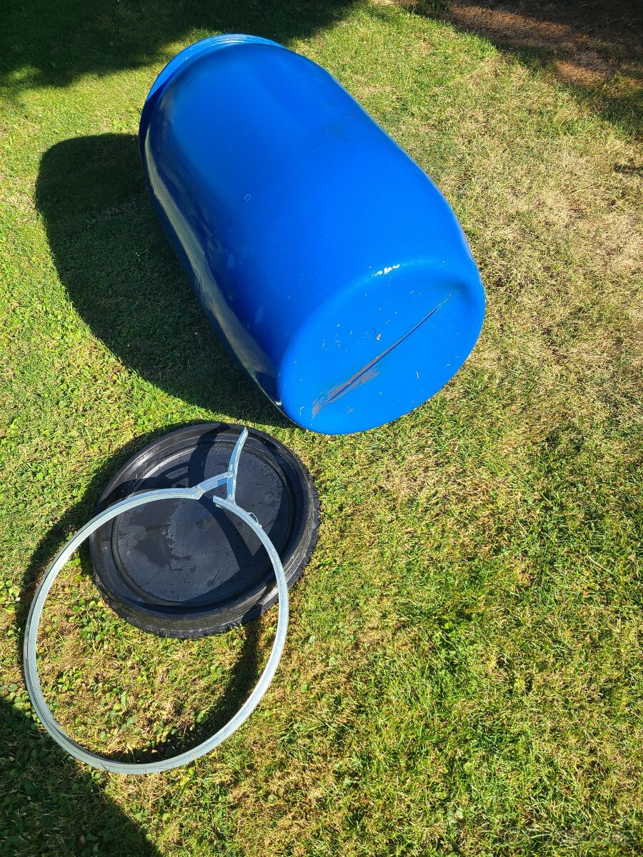 Plastová nádoba - 2