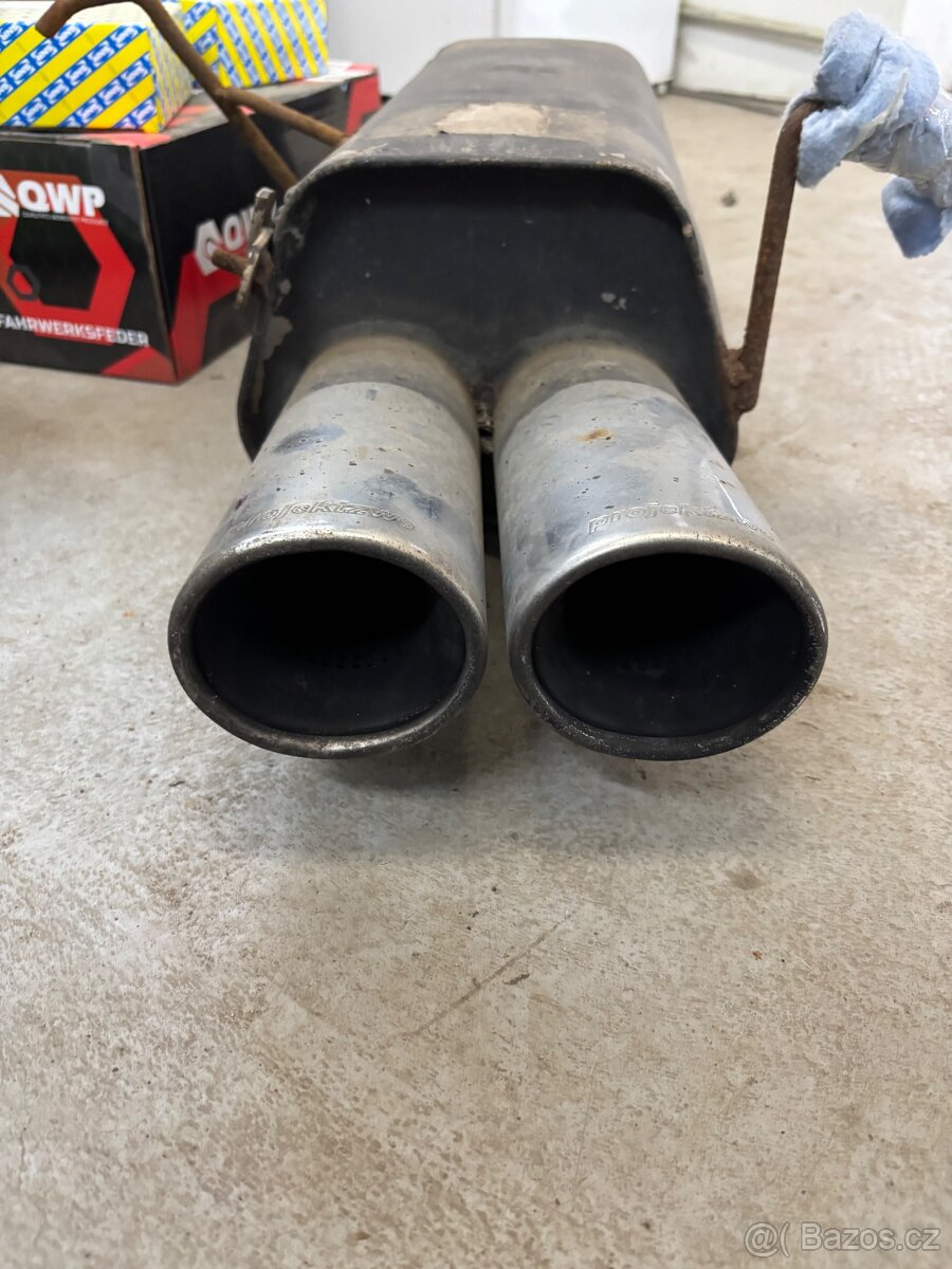 Laděný výfuk e46 323i - 2