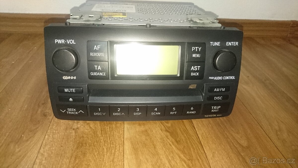Autoradio toyota corolla e12 - 2