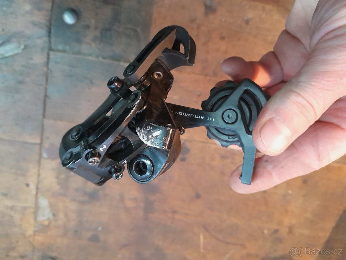 Přehazovačka sram - 2