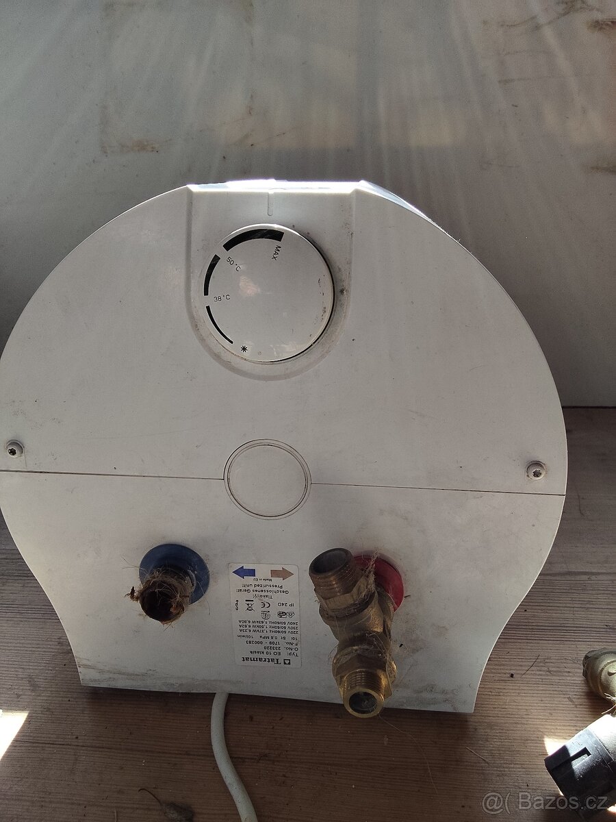 Bojler 10 litrů - 2