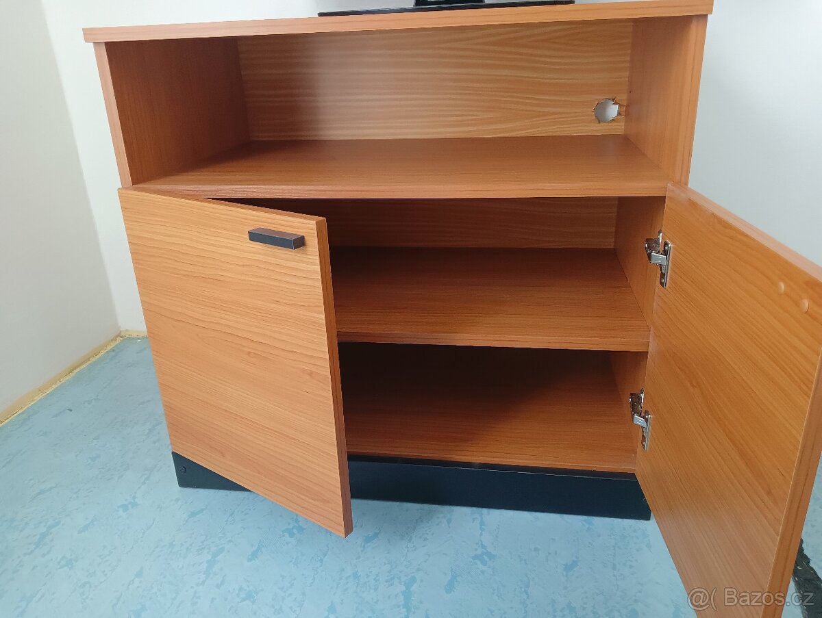 Televizní stolek - 2